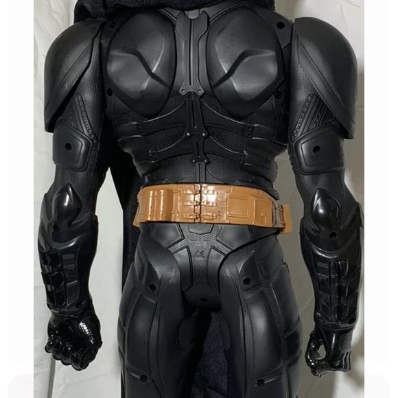 Batman Begins Action Figure 32” Christian Bale DC Comics The Dark Knight Trilogy - Picture 9 of 11